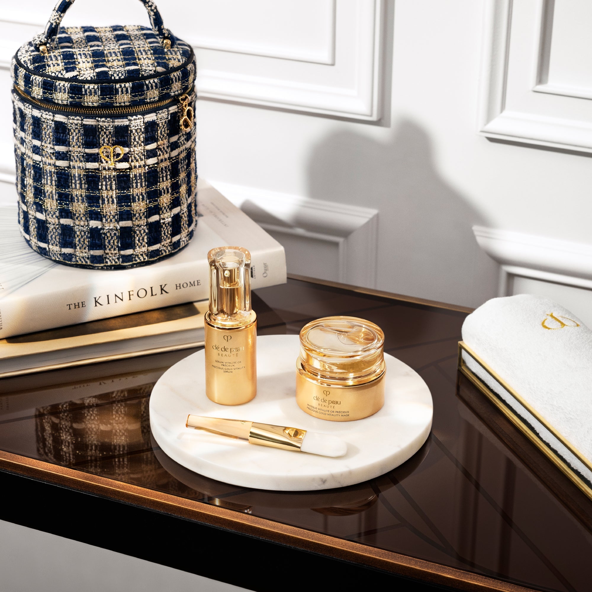 Precious Gold Vitality Mask - Clé de Peau Beauté